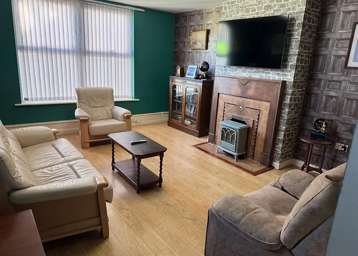 Hope St Apartment